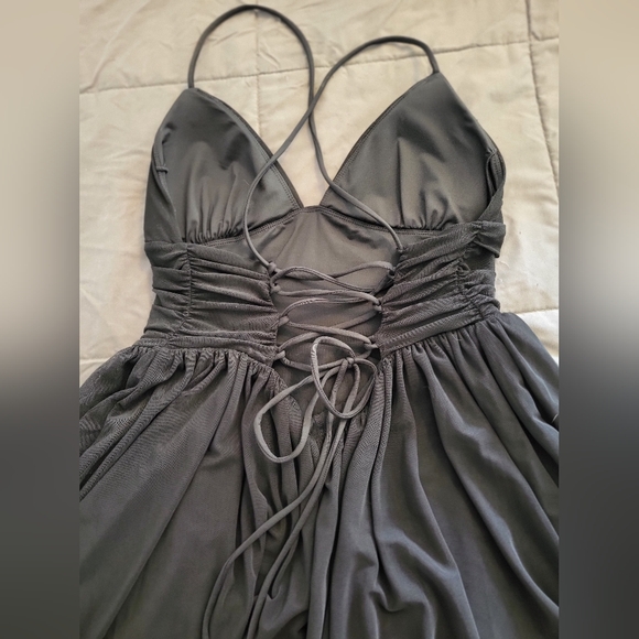 HALARA Elegant Black Mini Dress with Spaghetti Straps - Picture 6 of 6